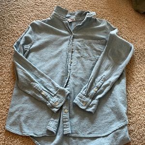 Lightweight button down